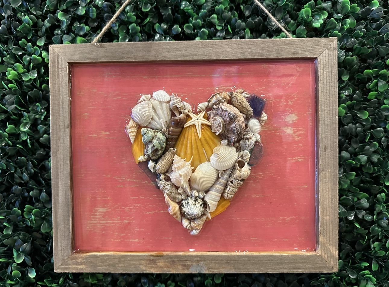 Mini Resin Seashell Heart 